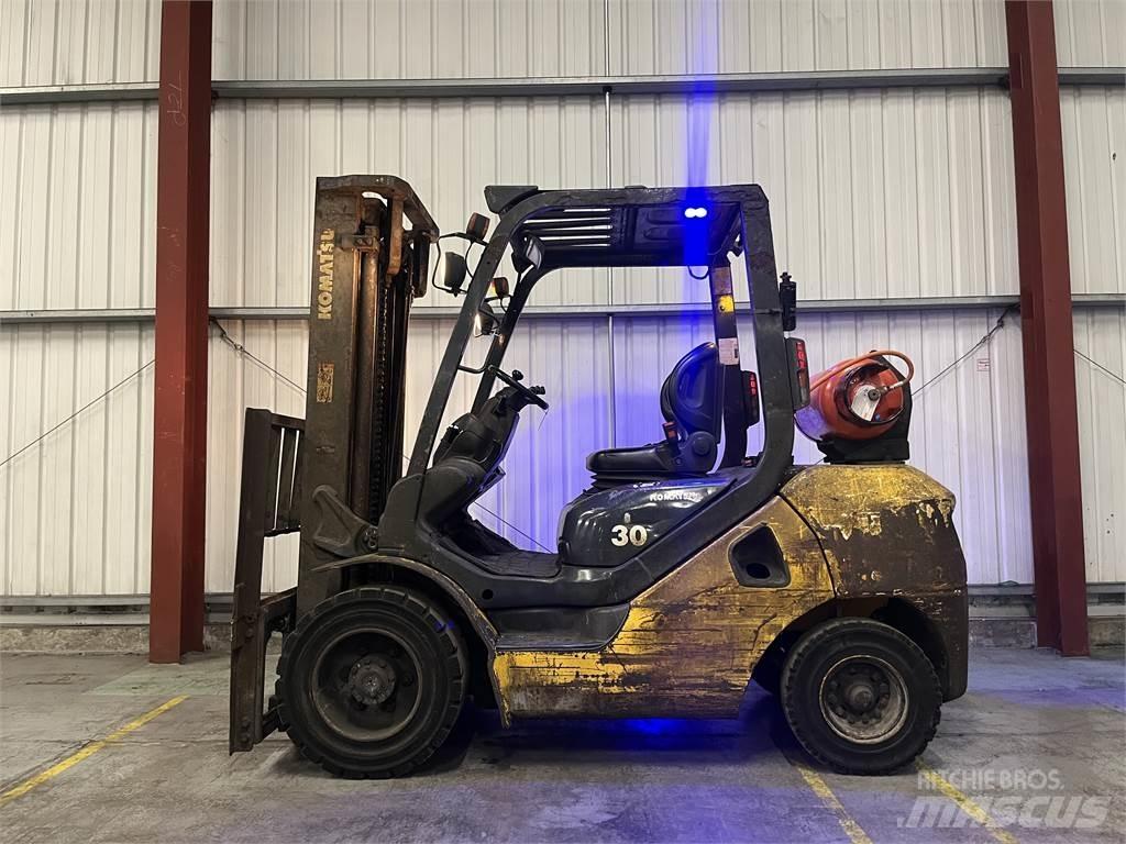 Komatsu FG30T-17 LPG tehnika