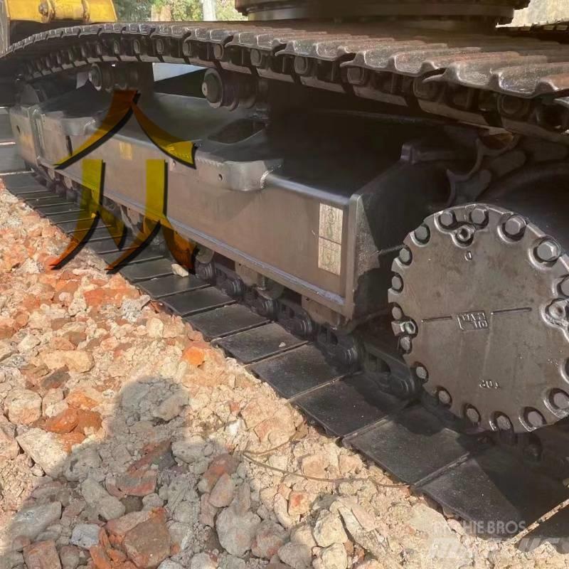 Komatsu PC 200 Kāpurķēžu ekskavatori