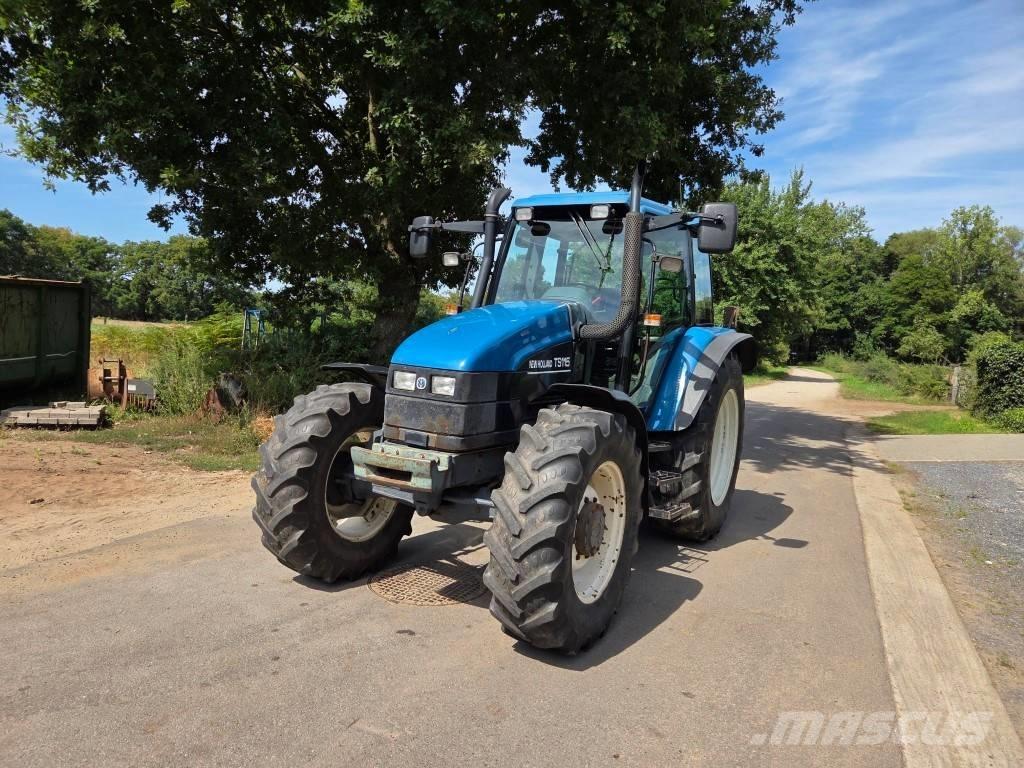 New Holland TS 115 Traktori
