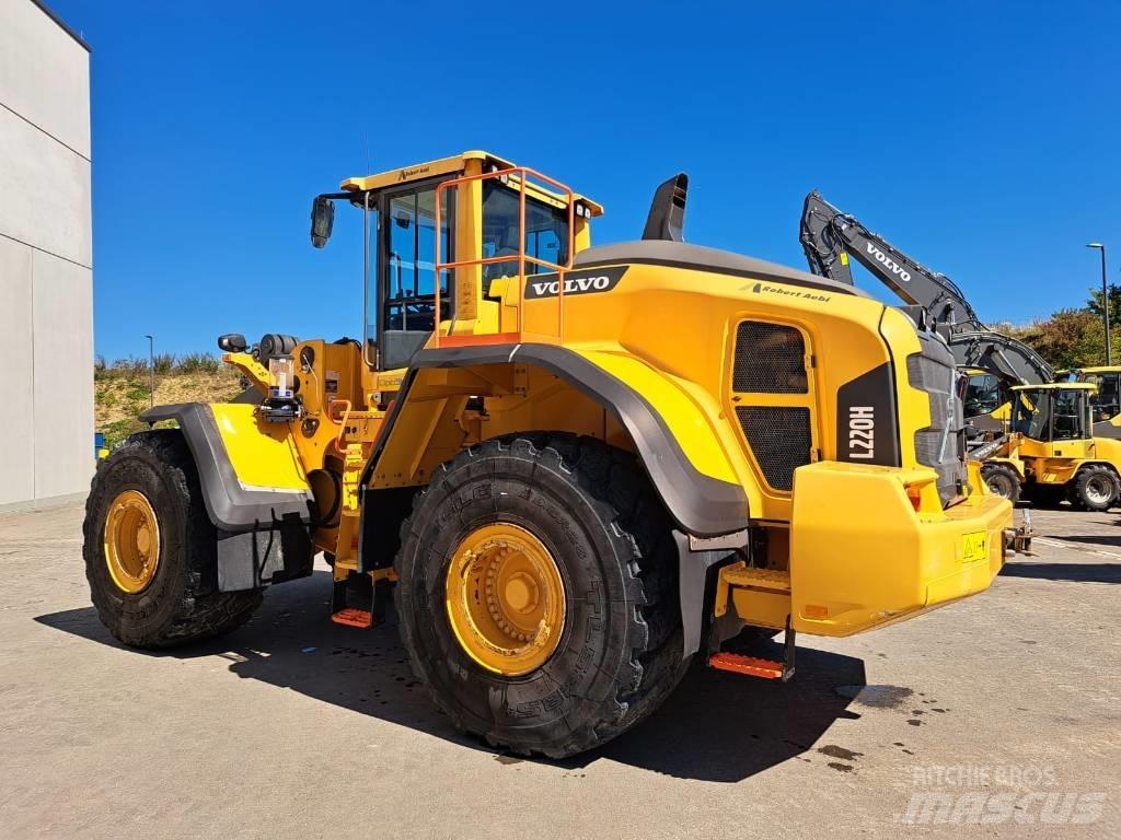 Volvo L 220 H Iekrāvēji uz riteņiem