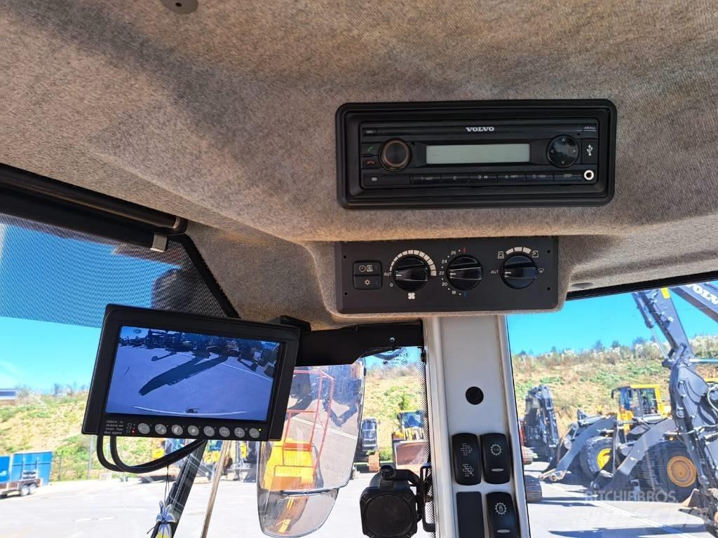 Volvo L 220 H Iekrāvēji uz riteņiem