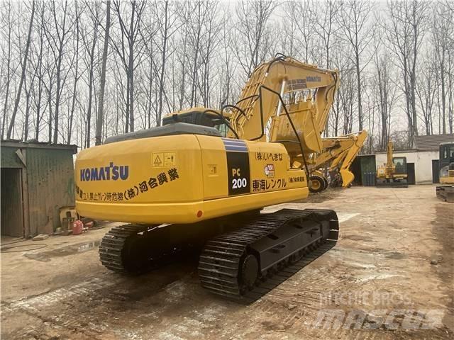 Komatsu pc200-7 Kāpurķēžu ekskavatori