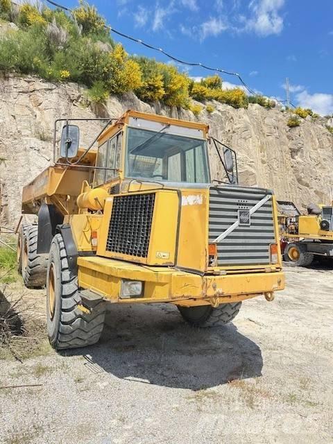Volvo A 25 C Artikulētie pašizgāzēji