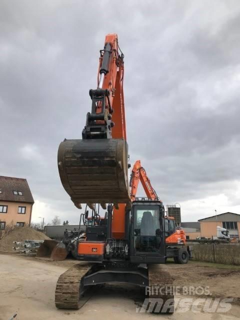 Doosan DX225LC-5 Kāpurķēžu ekskavatori