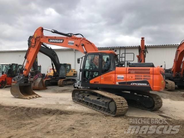 Doosan DX225LC-5 Kāpurķēžu ekskavatori