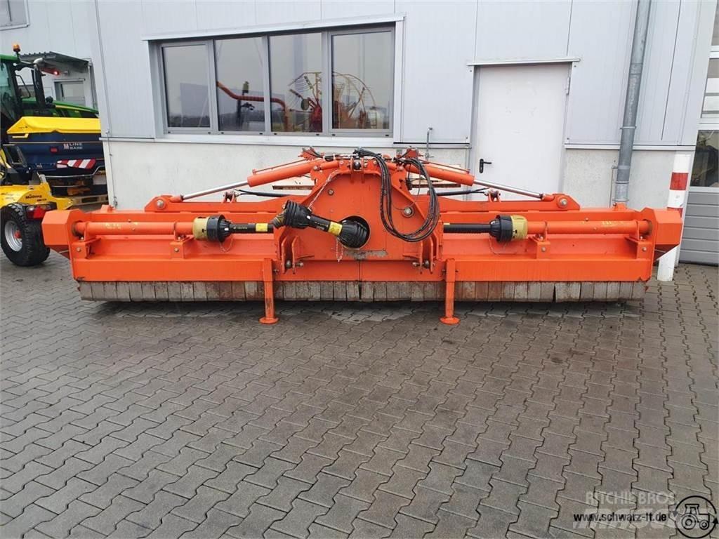 Tierre TRL 440 Pļaujmašīnas/pašgājēji