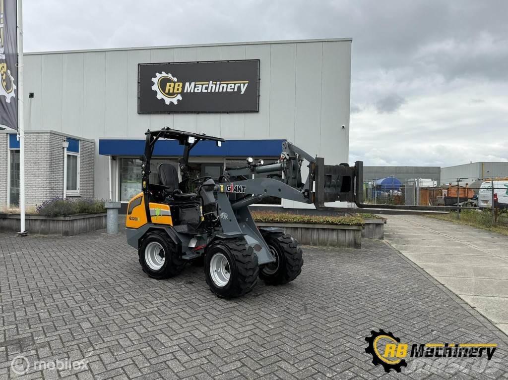 GiANT G2200E Iekrāvēji uz riteņiem