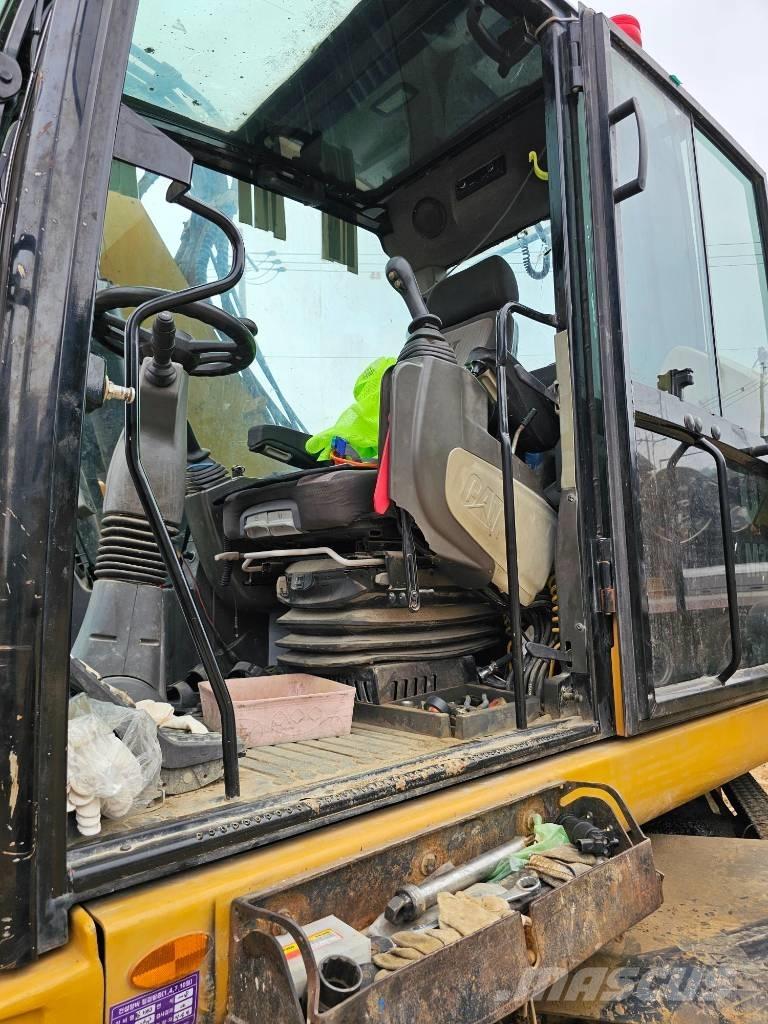 CAT 314F Ekskavatori uz riteņiem