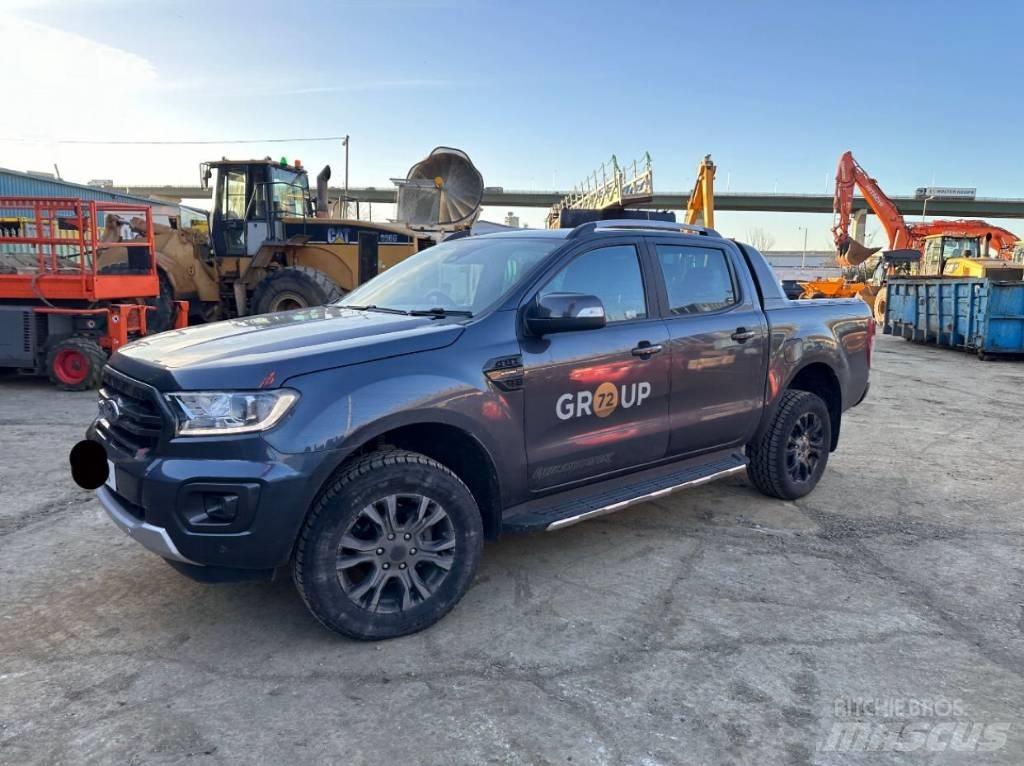 Ford Ranger Vieglais kravas automobilis/izkraušana no sāniem