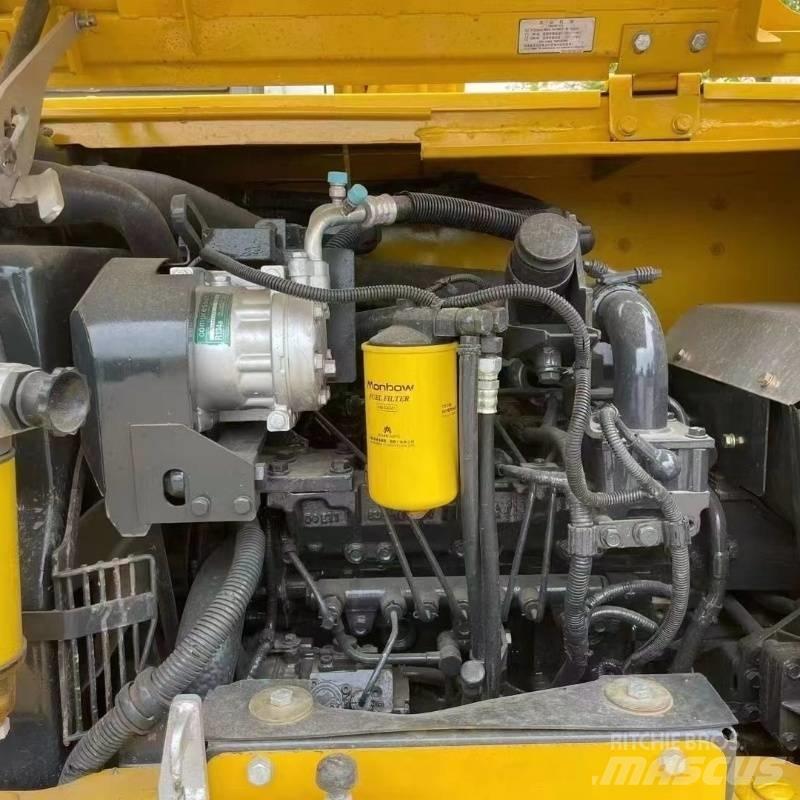 Komatsu PC70 Kāpurķēžu ekskavatori