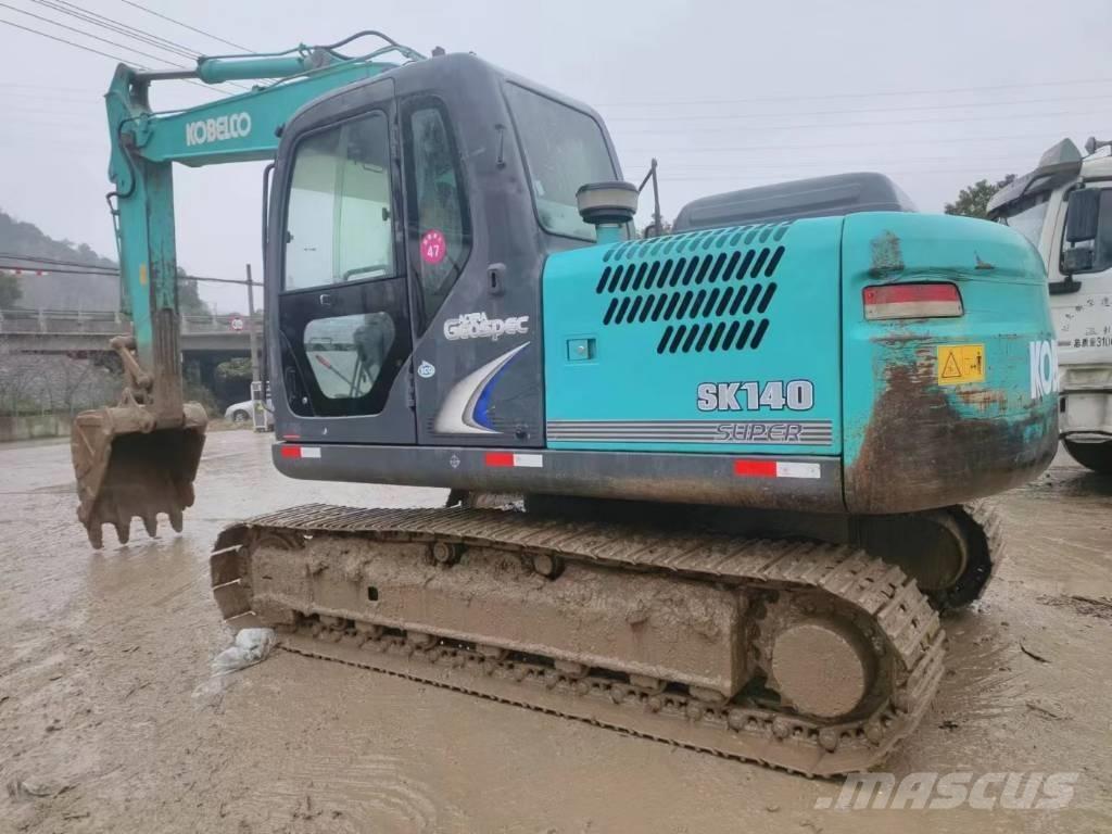 Kobelco SK 140 Kāpurķēžu ekskavatori