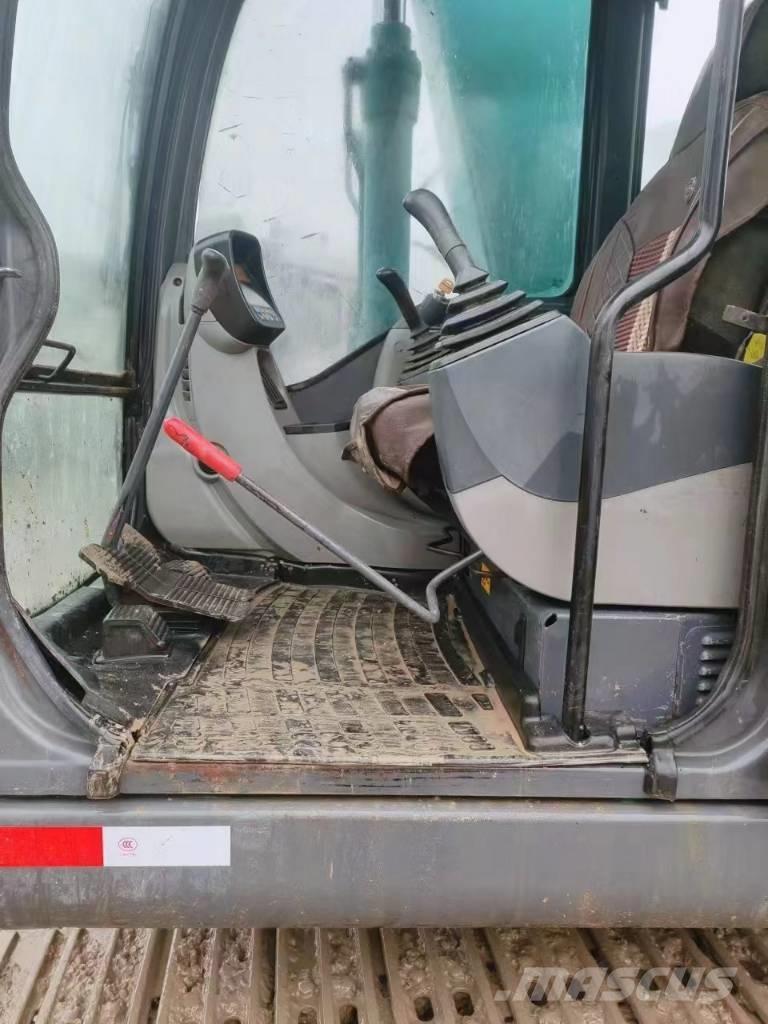 Kobelco SK 140 Kāpurķēžu ekskavatori
