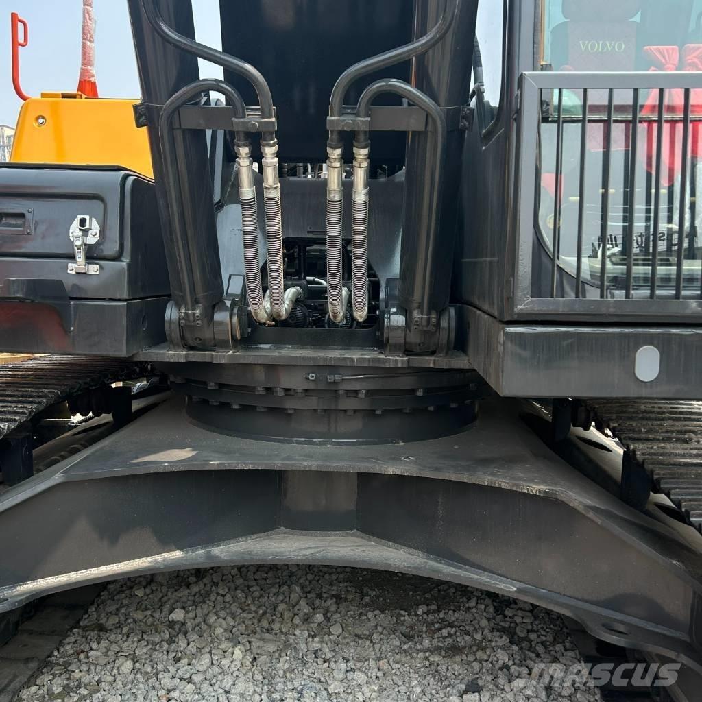 Volvo 290 Kāpurķēžu ekskavatori