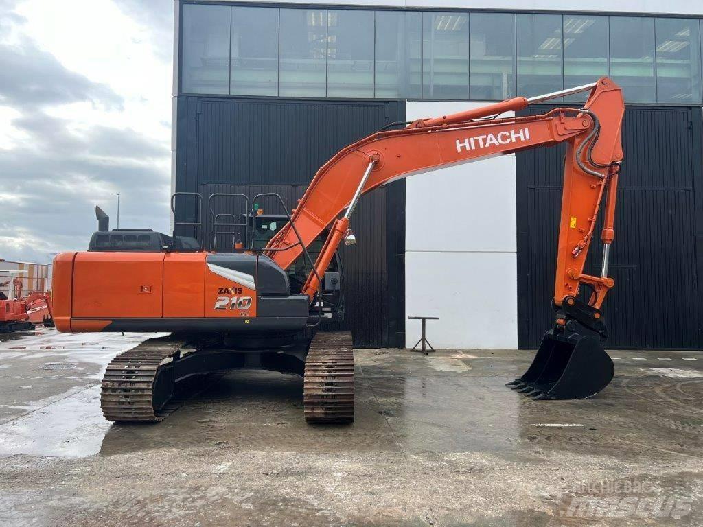 Hitachi ZX 210 LC Kāpurķēžu ekskavatori