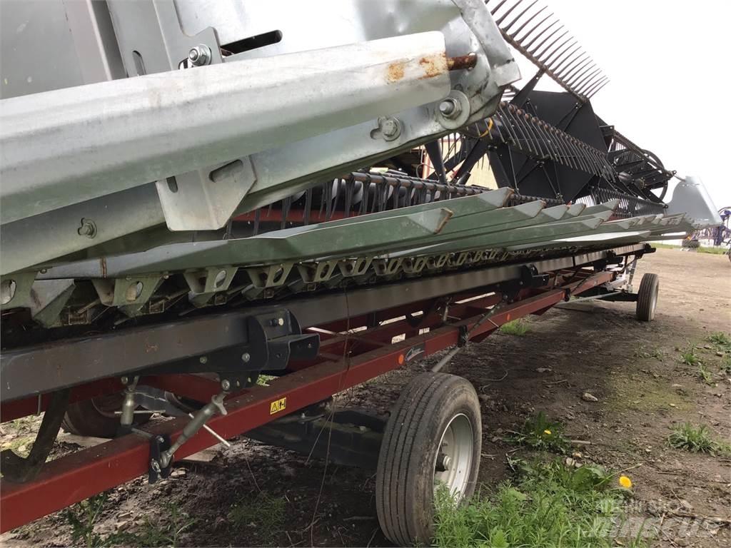 Case IH 3100 Ražas novākšanas galvas
