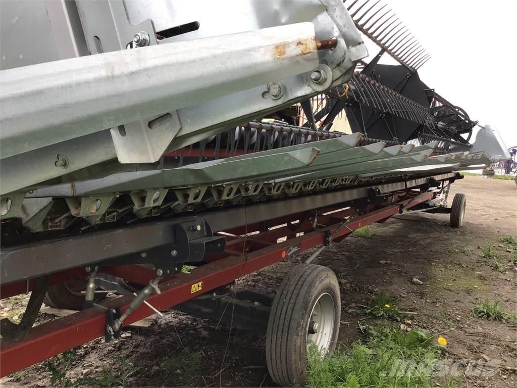 Case IH 3100 Ražas novākšanas galvas