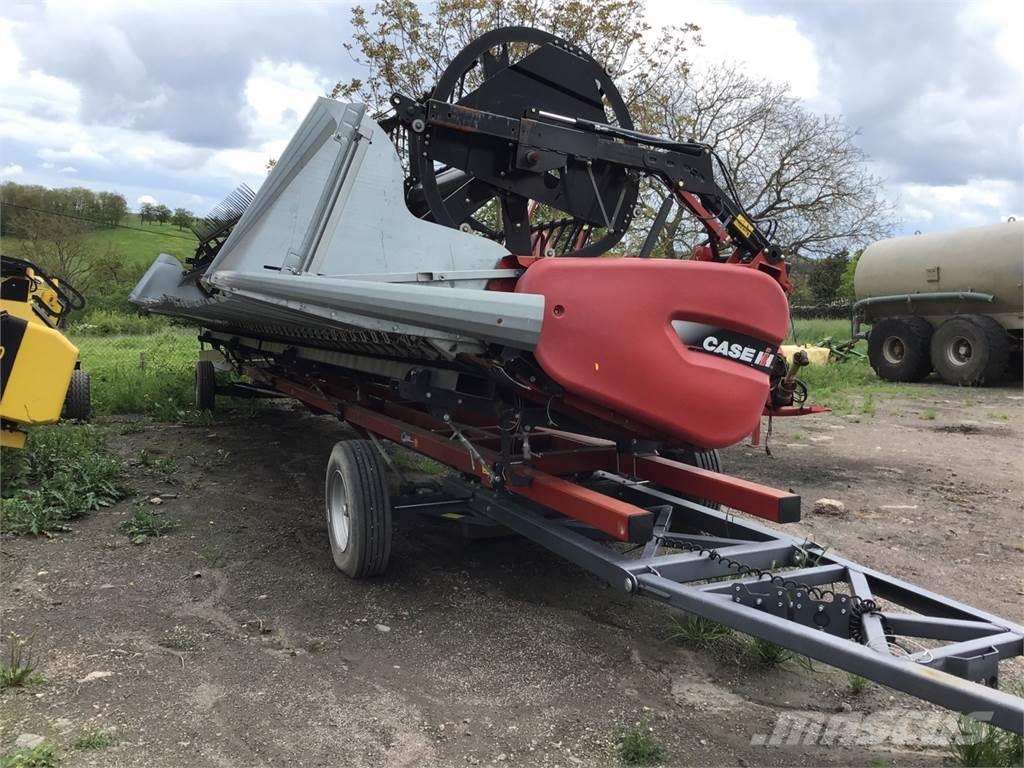 Case IH 3100 Ražas novākšanas galvas