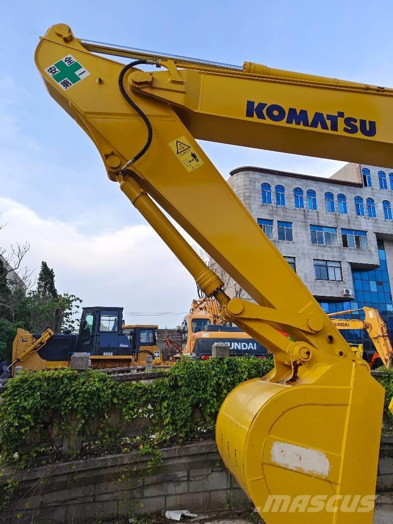 Komatsu PC 220-7 Kāpurķēžu ekskavatori