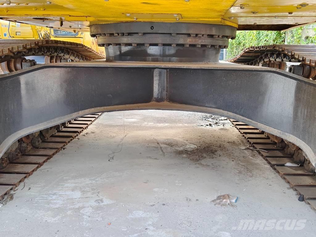 Komatsu PC 220-7 Kāpurķēžu ekskavatori