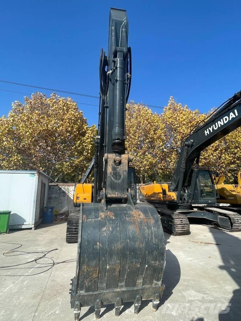Hyundai HX 220 Kāpurķēžu ekskavatori