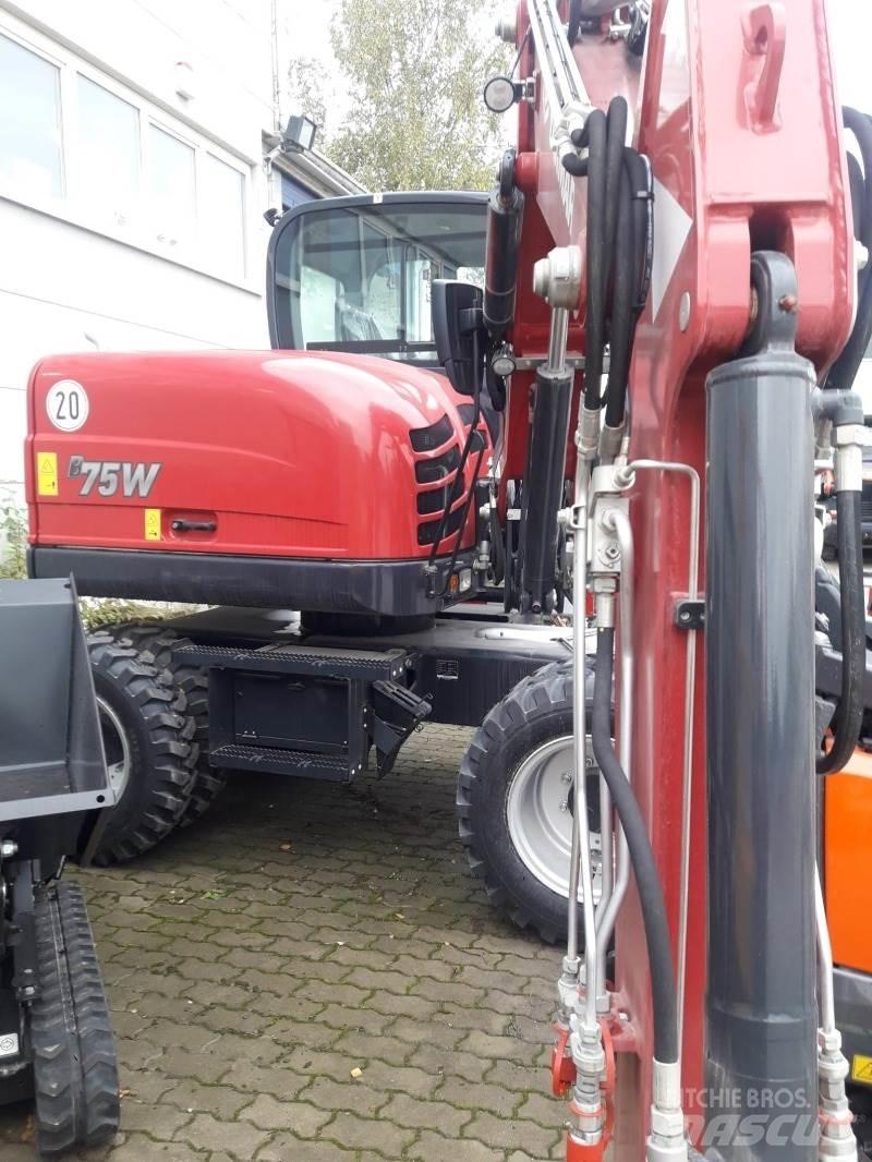 Yanmar B75W Ekskavatori uz riteņiem