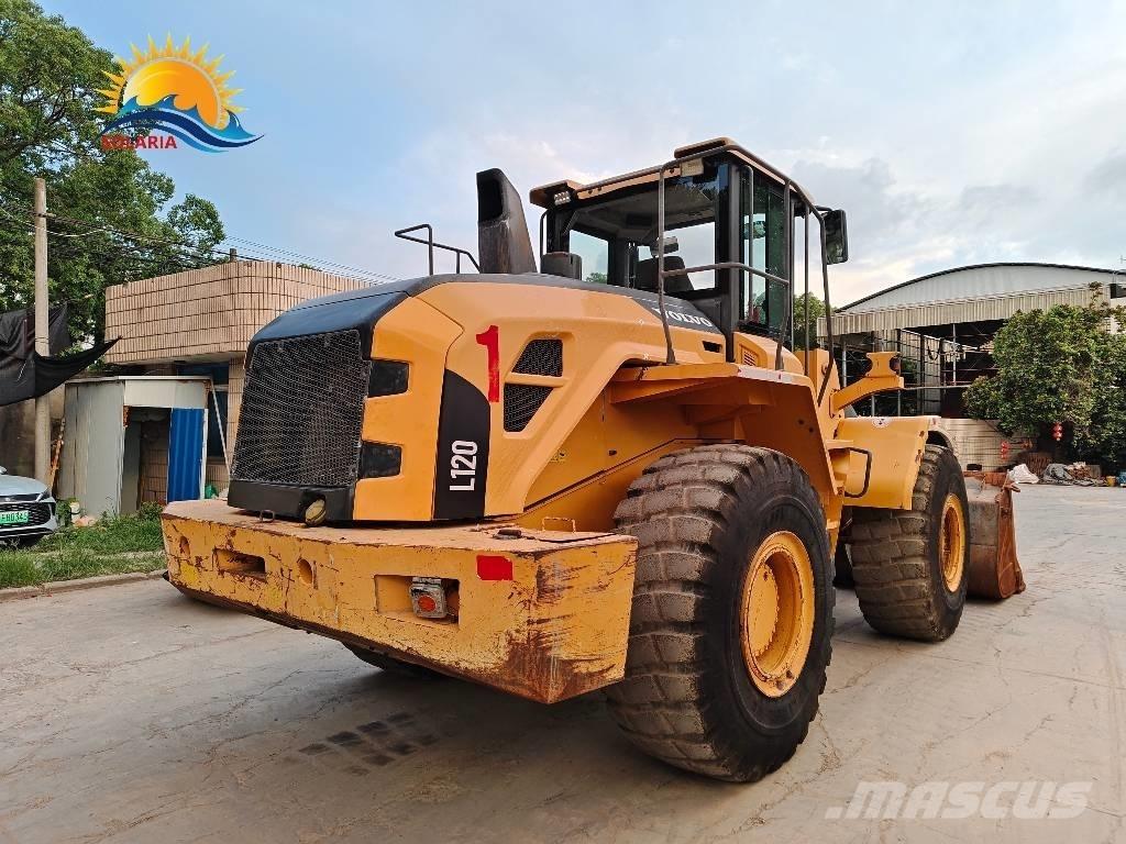 Volvo L 120 Iekrāvēji uz riteņiem