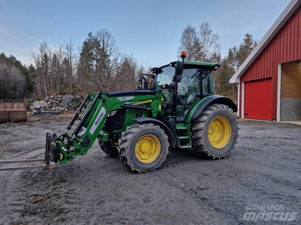 John Deere 5215R Traktori