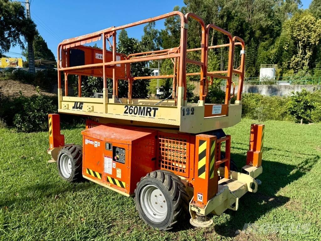 JLG 260 MRT Šķerveida pacēlāji