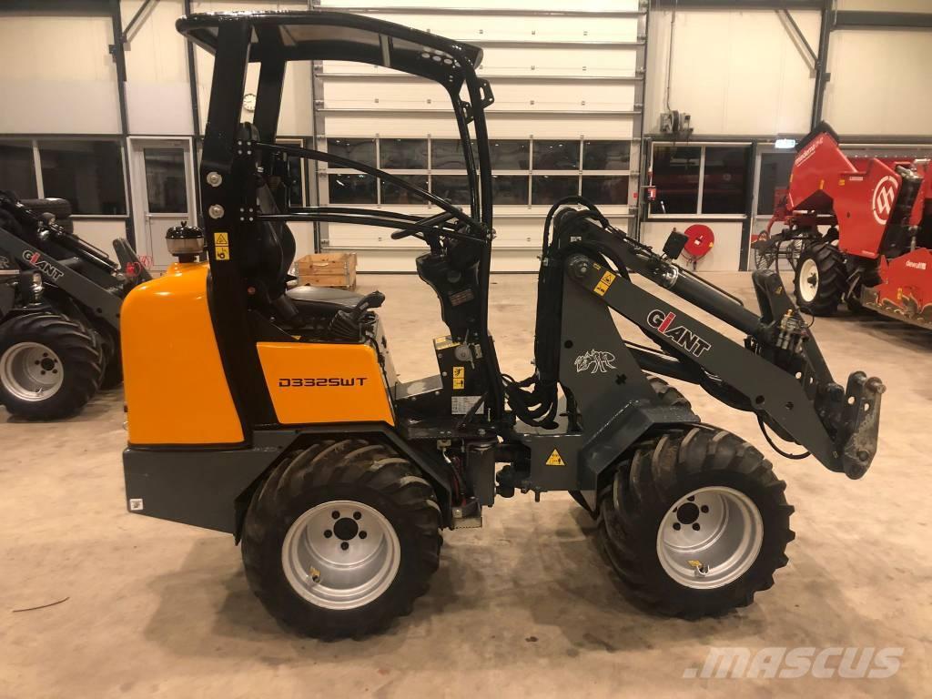 GiANT D 332 SWT Multifunkcionālie iekrāvēji