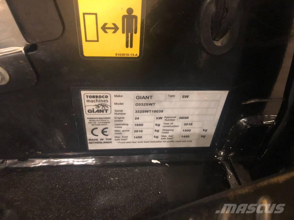 GiANT D 332 SWT Multifunkcionālie iekrāvēji