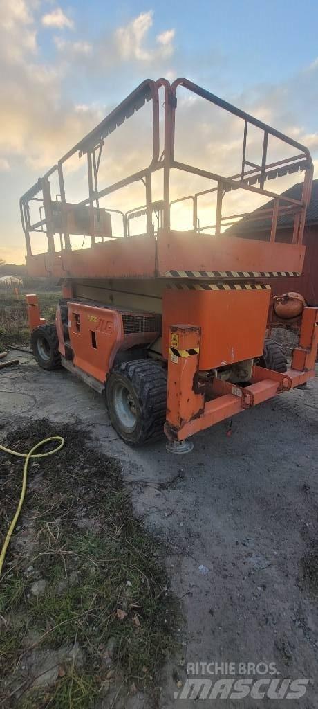 JLG 4394 RT Šķerveida pacēlāji