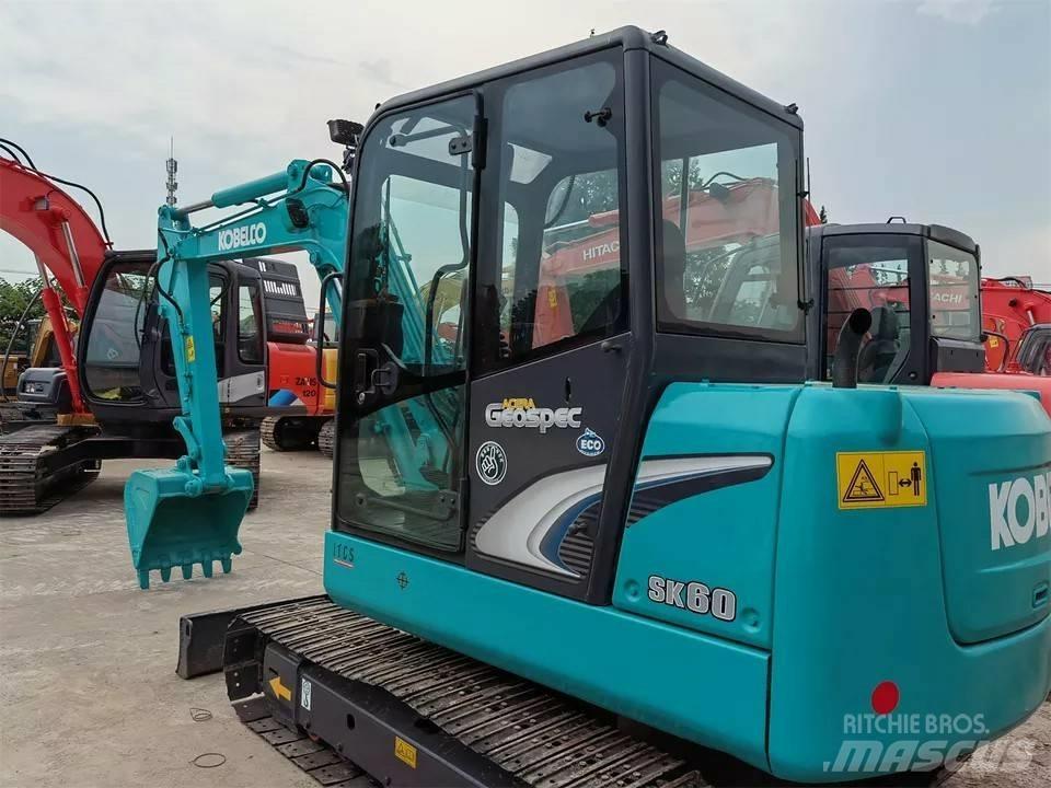 Kobelco SK 60 Kāpurķēžu ekskavatori