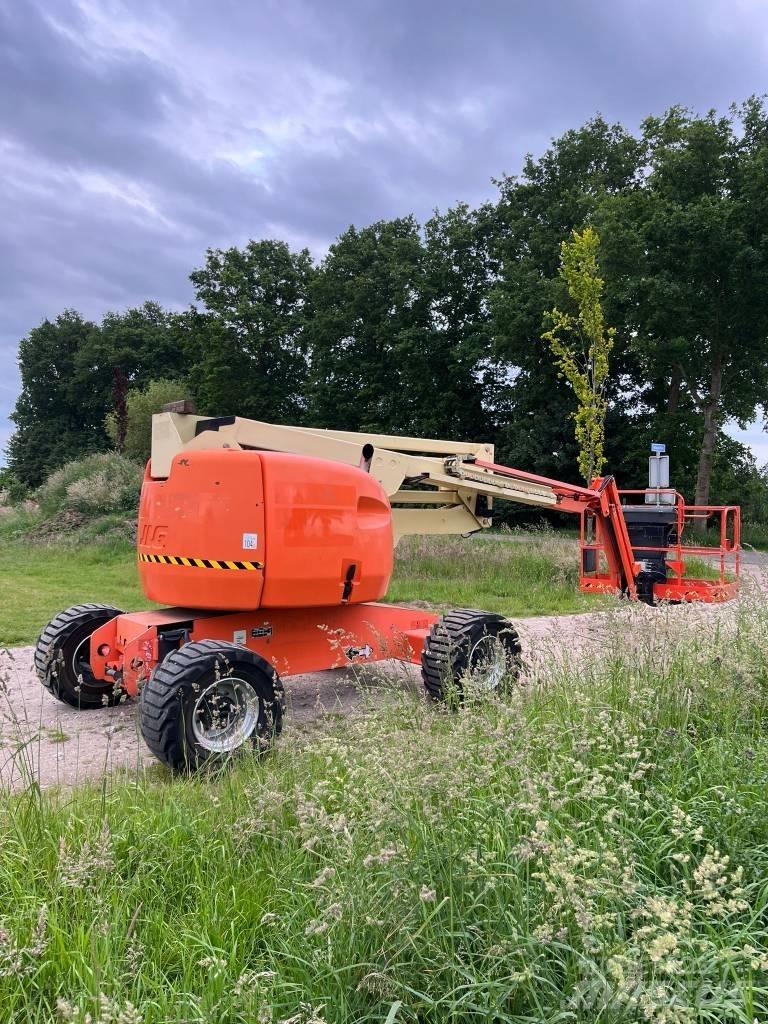 JLG 510 AJ Strēles pacēlāji