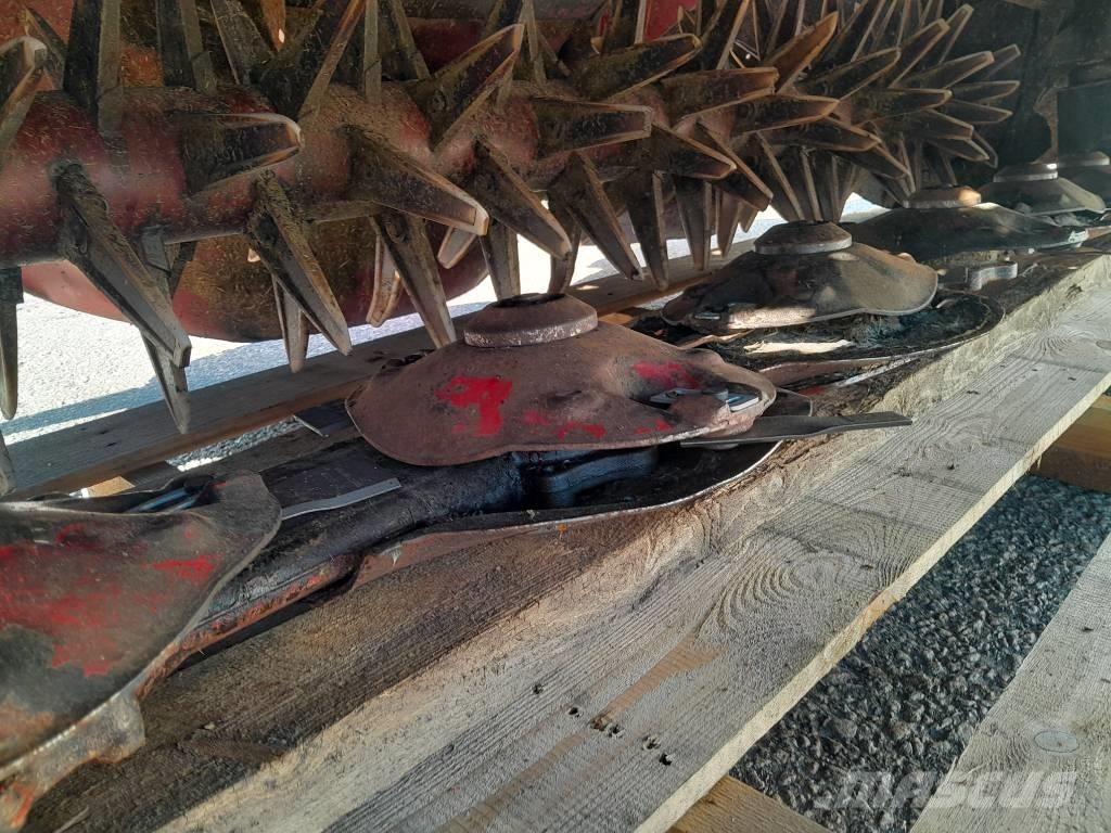 Lely 320 FC Pļaujmašīnas ar kondicionieri