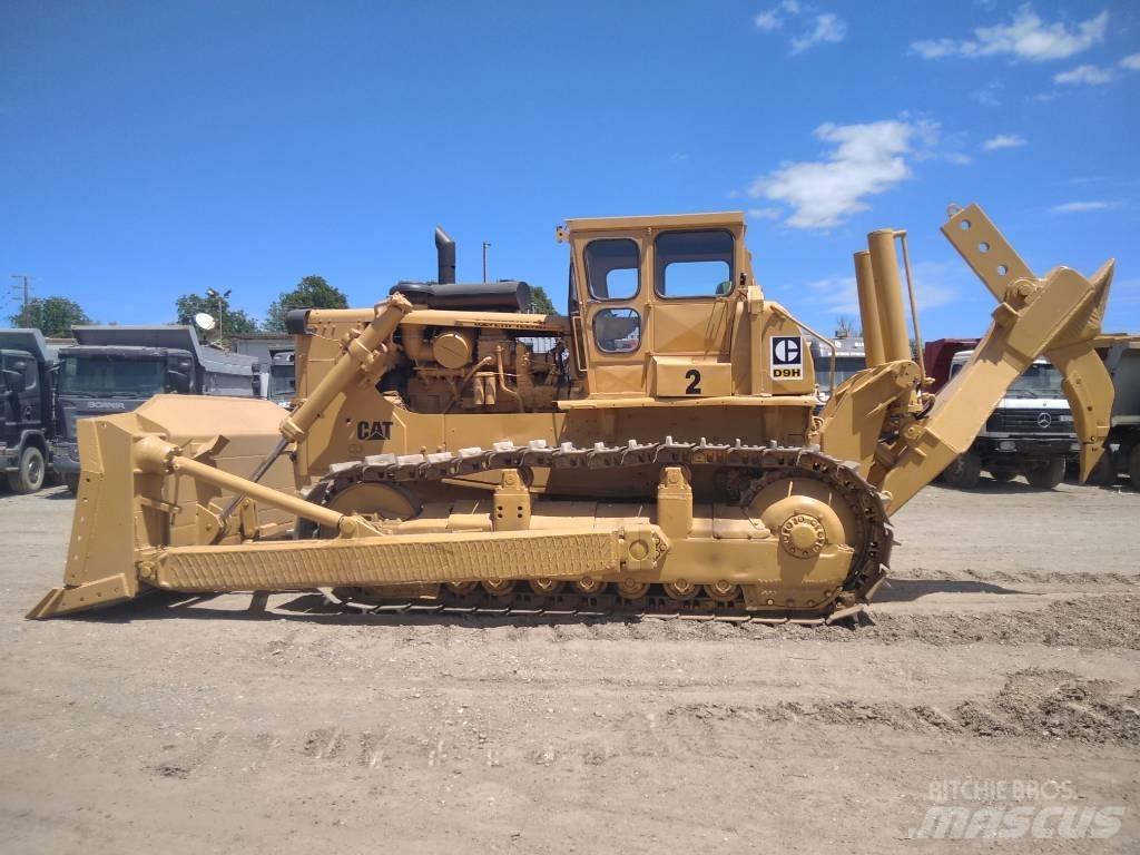 CAT D9H Buldozeri