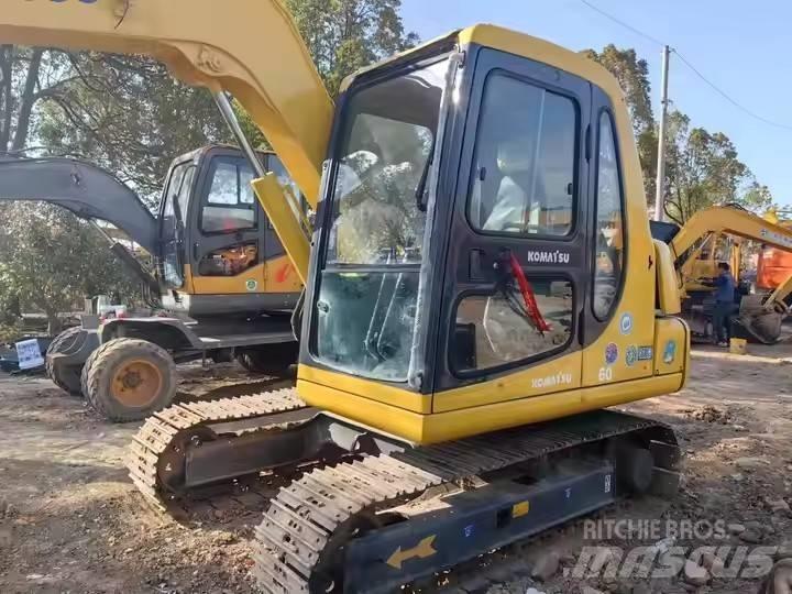 Komatsu PC60 Kāpurķēžu ekskavatori