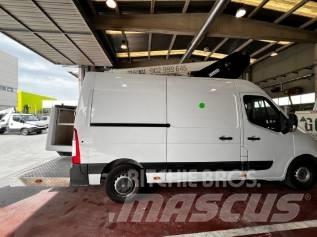 Renault MASTER 3 Pacēlāji uz automašīnas bāzes