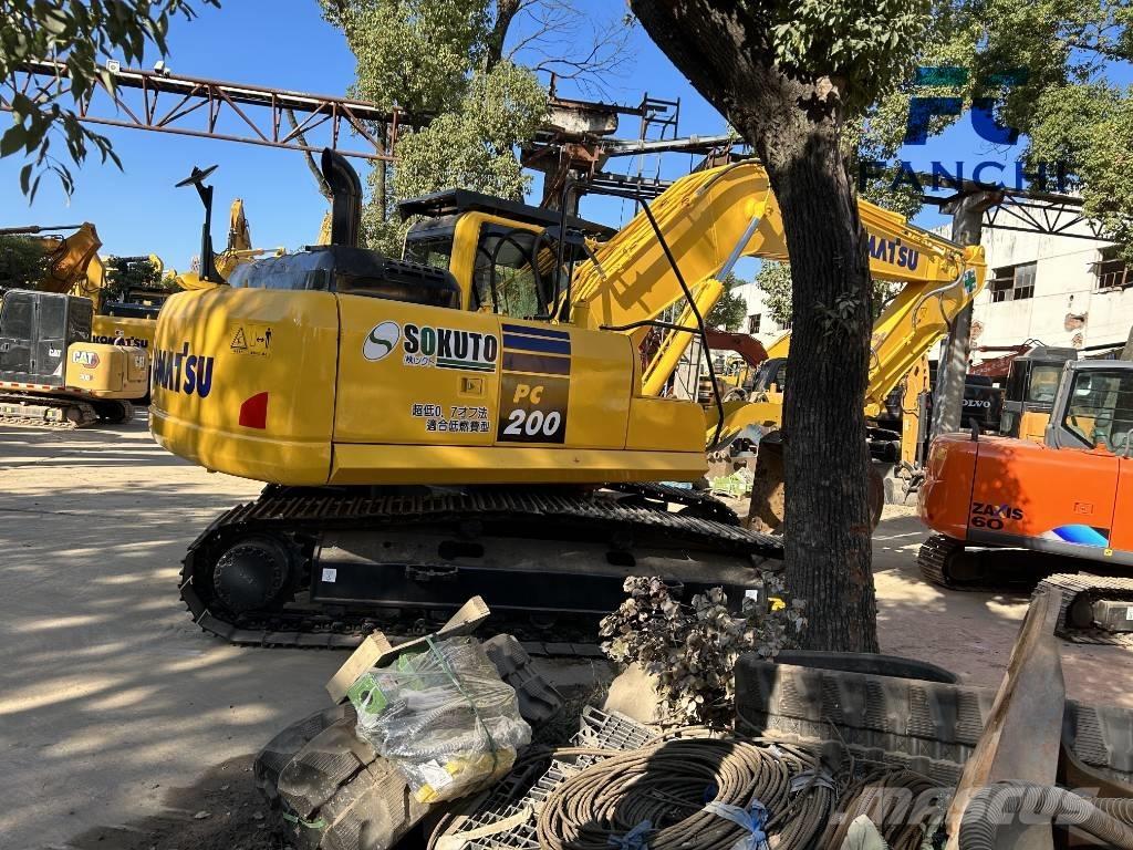 Komatsu PC 200 Kāpurķēžu ekskavatori