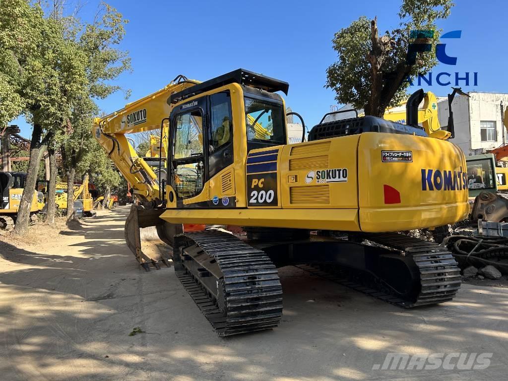 Komatsu PC 200 Kāpurķēžu ekskavatori