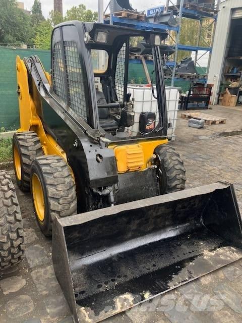 JCB 170 Lietoti riteņu kompaktiekrāvēji