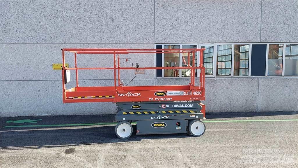 SkyJack SJIII4620 Šķerveida pacēlāji