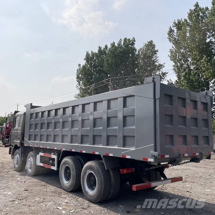 Shacman F3000 8x4 Pašizgāzējs