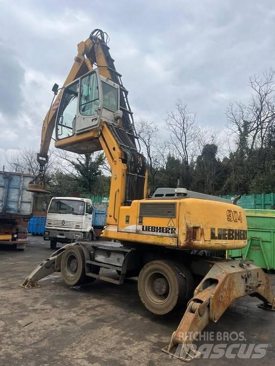 Liebherr A 904 C Ekskavatori uz riteņiem