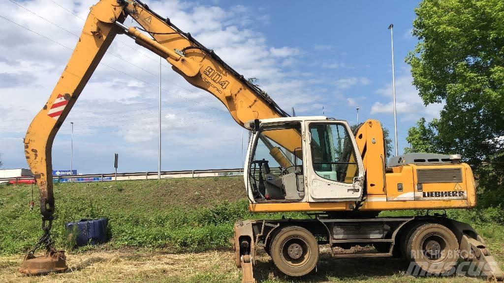 Liebherr A 904 C Ekskavatori uz riteņiem