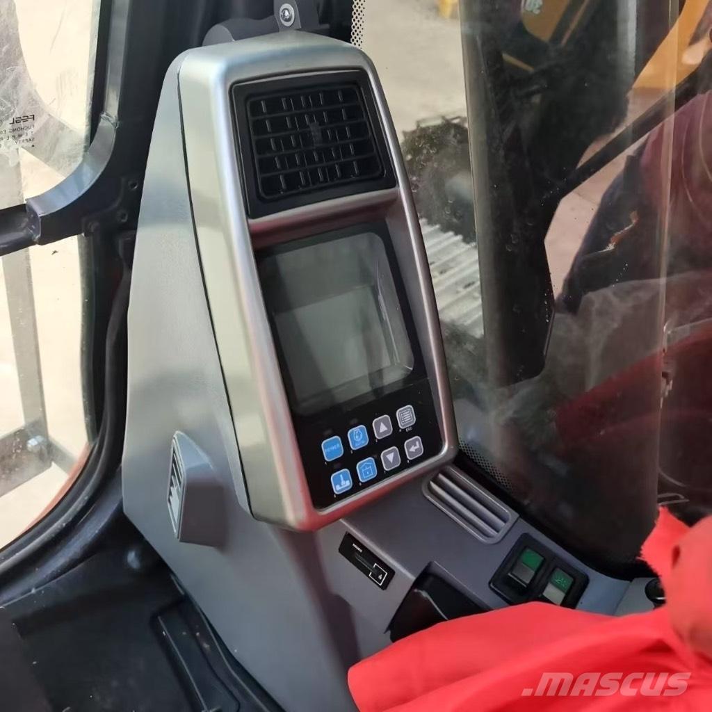 Doosan DX 300 LC Kāpurķēžu ekskavatori
