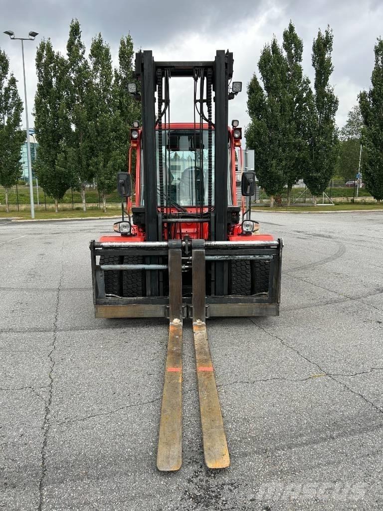 Hyundai 80D-7E Tehnika ar dīzeļa dzinēju