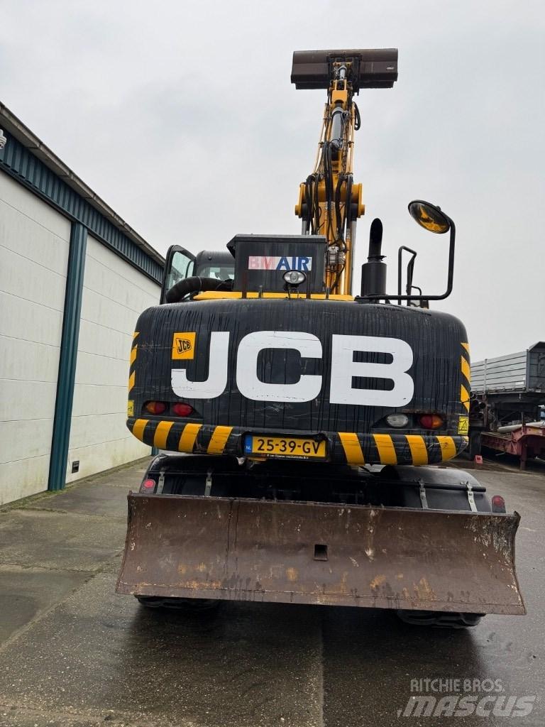 JCB 140w Kāpurķēžu ekskavatori