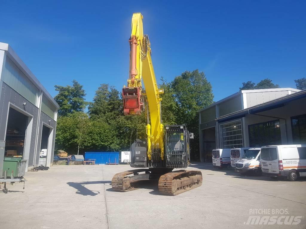 Hitachi ZX225USLC-5 Kāpurķēžu ekskavatori