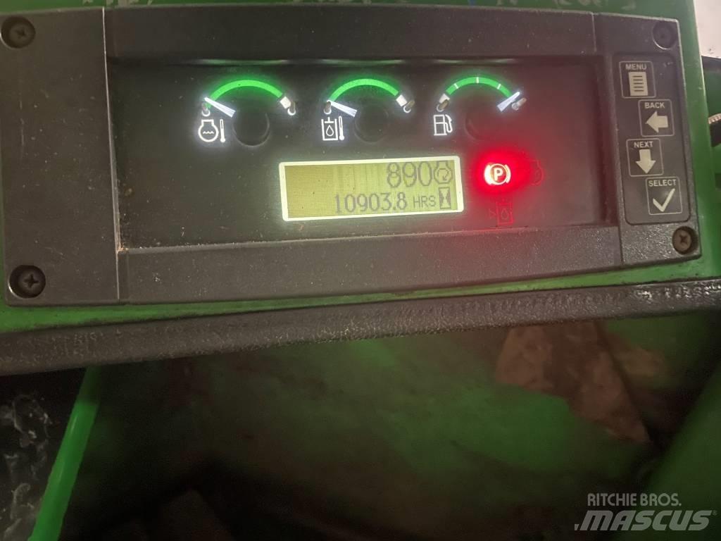 John Deere 643 K Zaru savācēji
