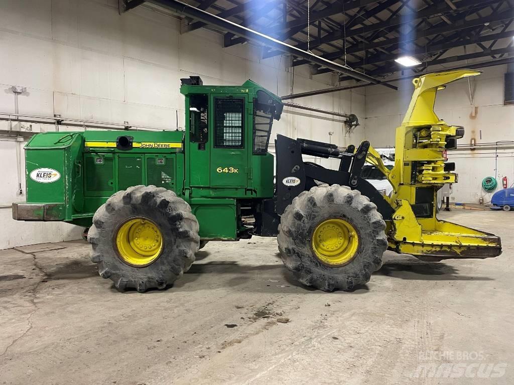 John Deere 643 K Zaru savācēji